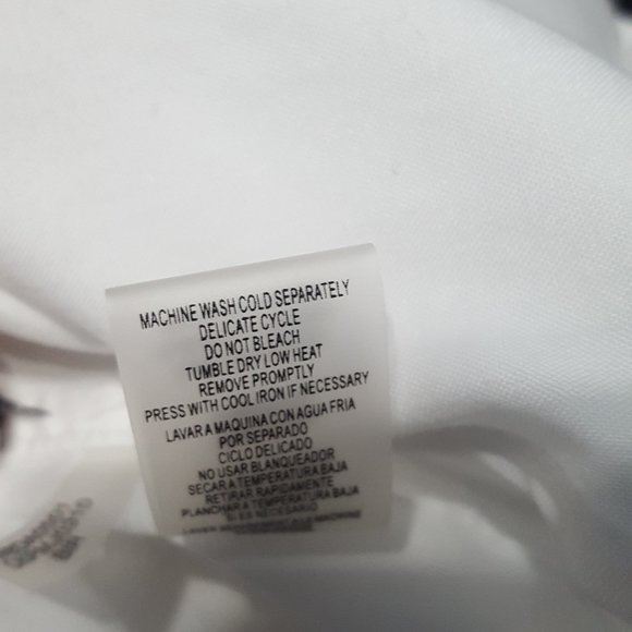 Calvin Klein Button Down Top w/Detail on Sleeves - Picture 8 of 8